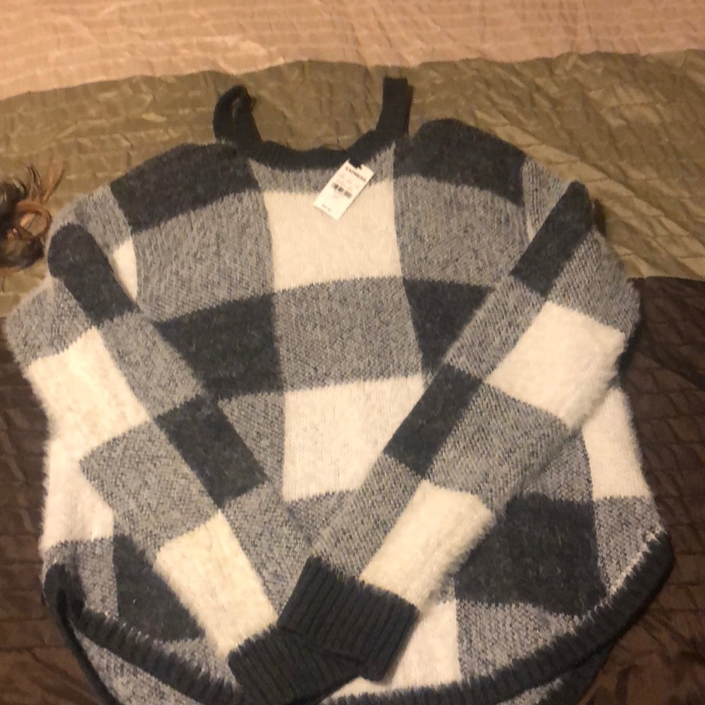 Express sweater small